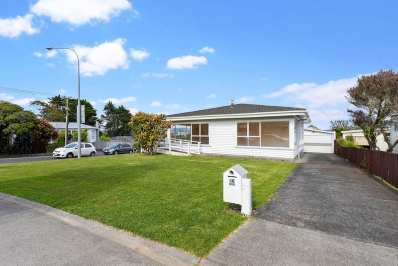 46 Gloria Avenue, Te Atatu Peninsula, Auckland - Carousel 2