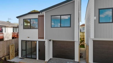13D Blanche Way, Half Moon Bay, Auckland - Carousel 1