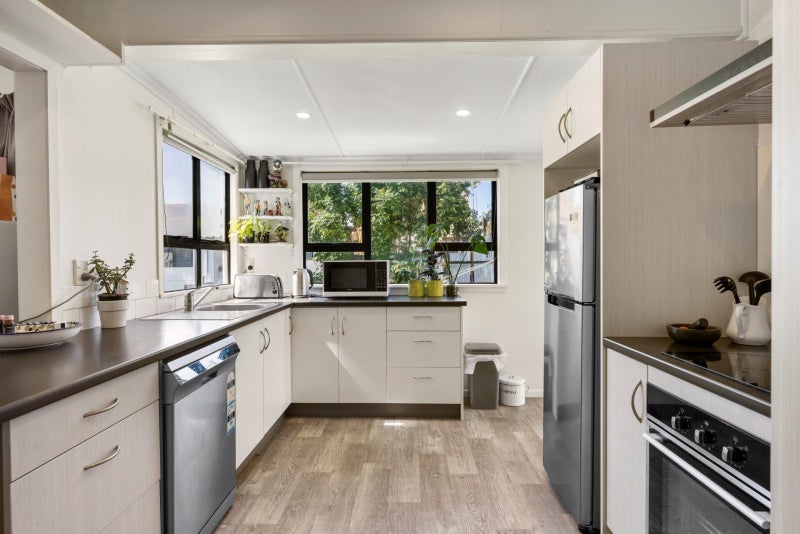 6 Sheath Street, Tauranga, Tauranga - Carousel 2