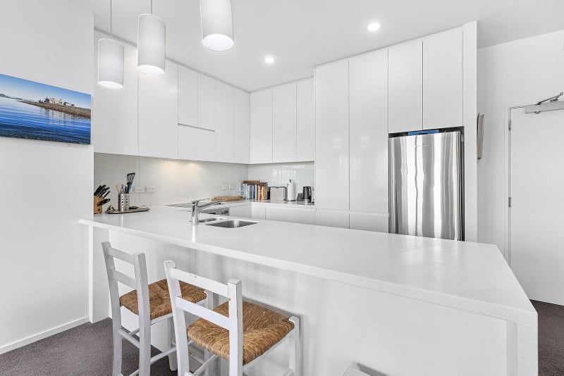 414/107 Thorndon Quay, Pipitea, Wellington - Carousel 2