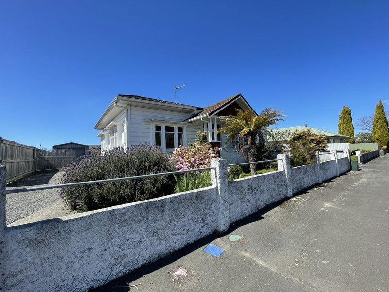 404 Lyndon Road West, Hastings - Carousel 1