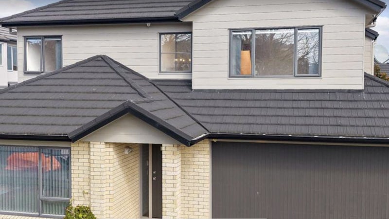 89 Baverstock Road, Flat Bush, Auckland - Carousel 1