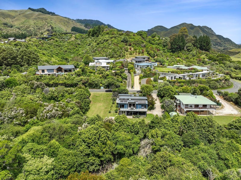 37 Bay Vista Drive, Takaka - Carousel 1