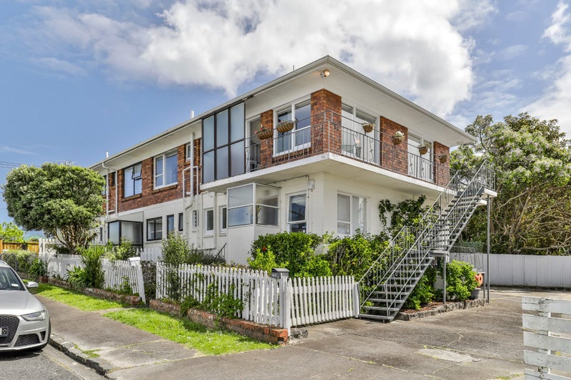 4/49 Western Springs Road, Western Springs, Auckland - Carousel 1