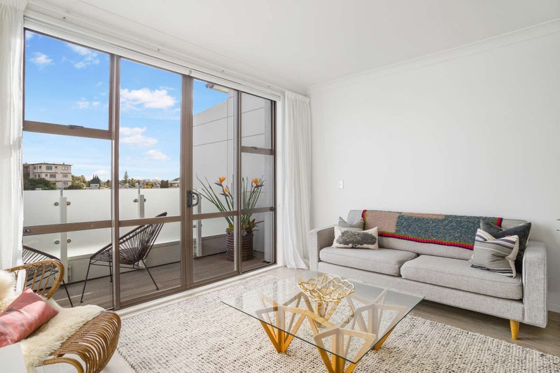 305/3 Morningside Drive, St Lukes, Auckland - Carousel 1