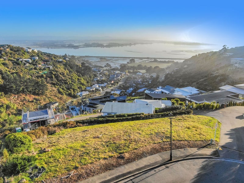 13 Saint Remy Lane, Redcliffs, Christchurch - Carousel 1
