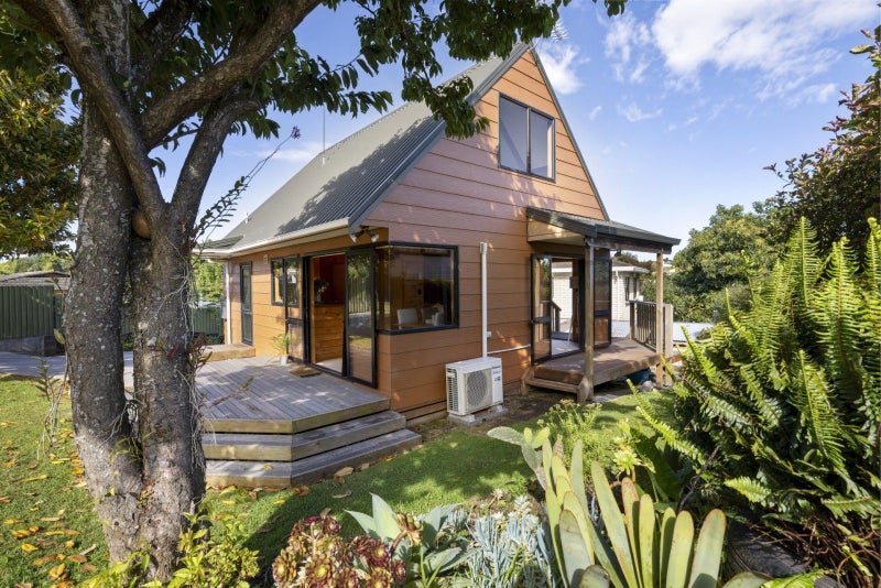 18 Burns Street, Gate Pa, Tauranga - Carousel 2