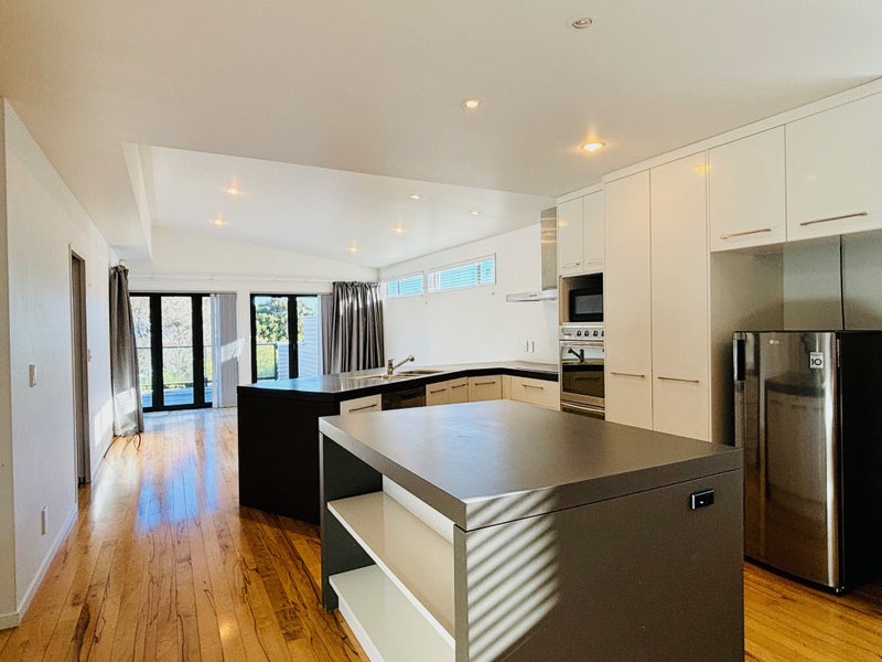 48 Deep Creek Road, Torbay, Auckland - Carousel 2