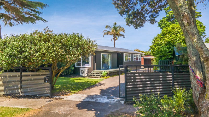 22 Waterton Place, Avondale, Auckland - Carousel 1