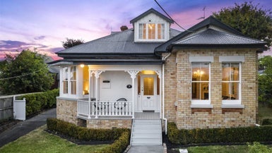 164 Hinemoa Street, Birkenhead, Auckland - Carousel 1