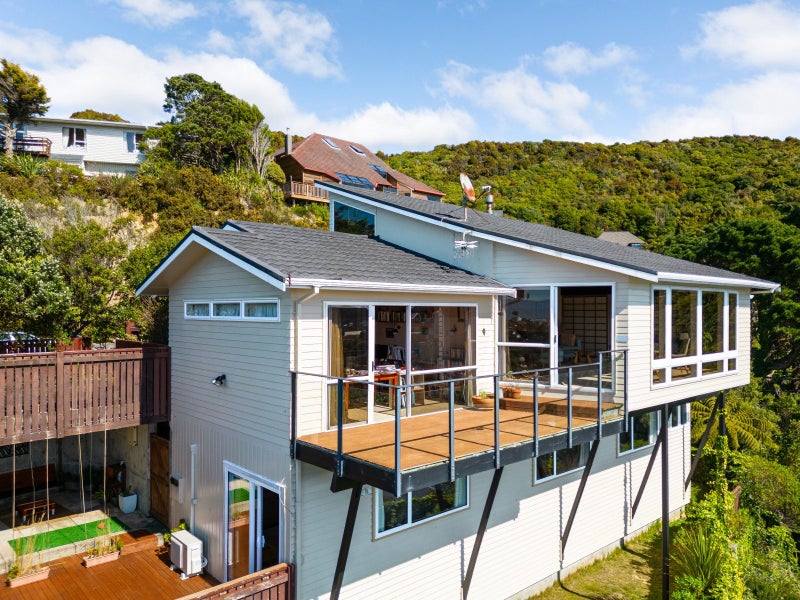 6 Baxter Way, Karori, Wellington - Carousel 1