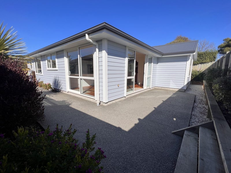 18 Derrett Place, Saint Martins, Christchurch - Carousel 2