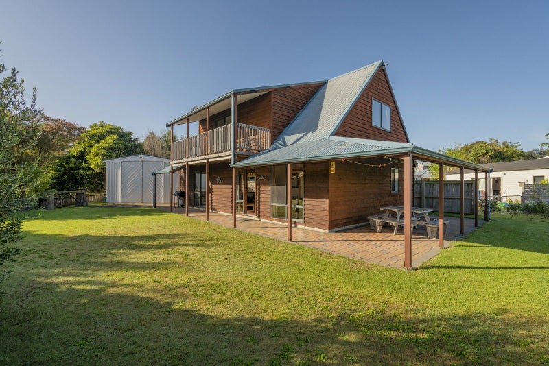 20 The Crowsnest, COOKS BEACH, WHITIANGA - Carousel 1