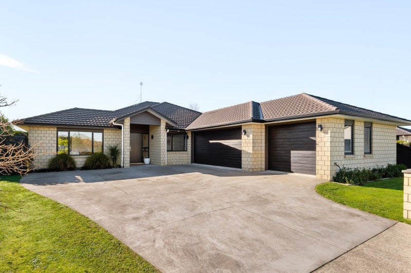 10 Kentwood Place, Flagstaff, Hamilton - Carousel 1