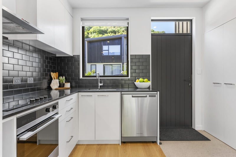 45 Rua Kai WAY, Brooklyn, Wellington - Carousel 2