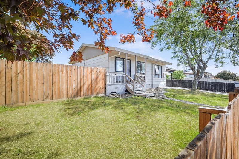 24A Lloyd Drive, Nawton, Hamilton - Carousel 1