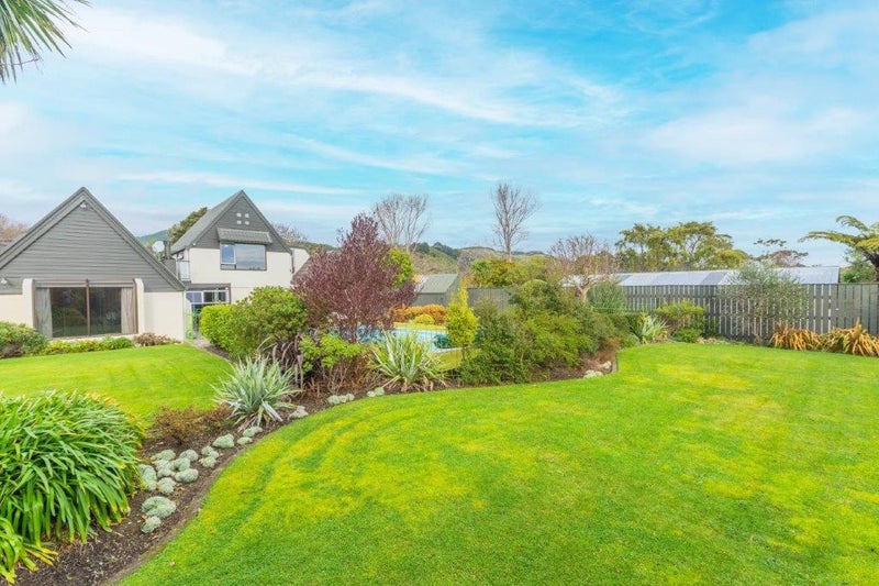 3 Fiesta Grove, Raumati Beach, Paraparaumu - Carousel 2