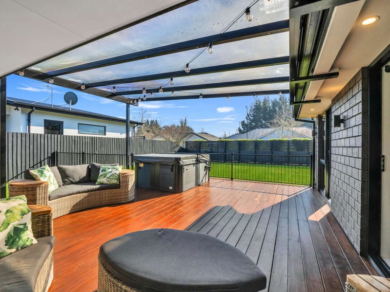 10 Kohunga Crescent, Bottle Lake, Christchurch - Carousel 2
