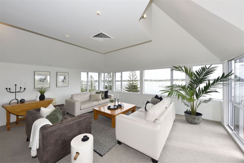 4A The Brae, Mount Pleasant, Christchurch - Carousel 2