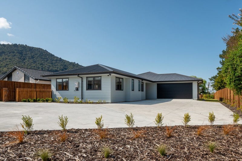 9 Lloyd Crescent, Pukehangi, Rotorua - Carousel 1
