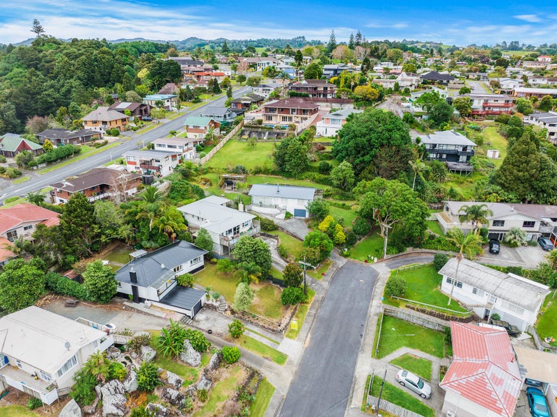 18 Cambridge Street, Kamo, Whangarei - Carousel 28