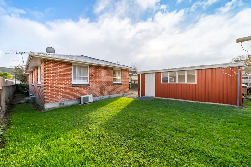 2/8 Oregon Drive, Maoribank, Upper Hutt - Carousel 2