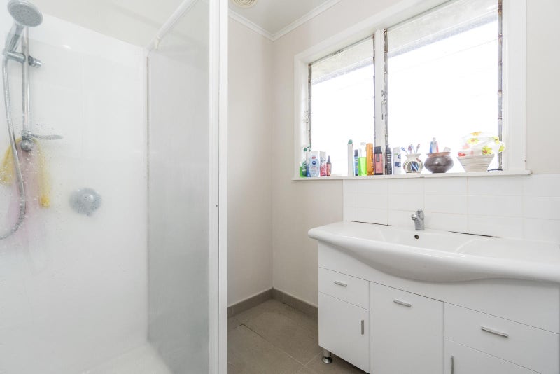 35 Barbary Avenue, Kelston, Auckland - Carousel 13