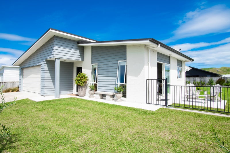 25 Hamilton Drive, Wainui, Gisborne - Carousel 1