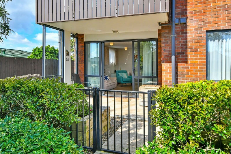24/128 St George Street, Papatoetoe, Auckland - Carousel 1
