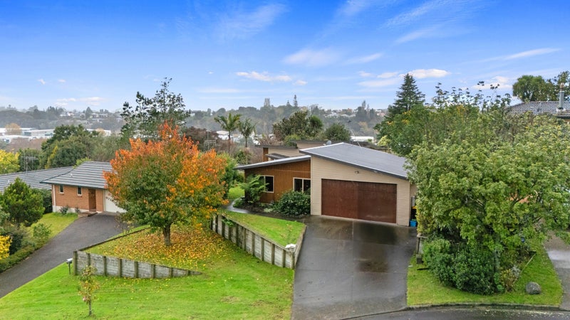 23 Tupare Heights, Pyes Pa, Tauranga - Carousel 1