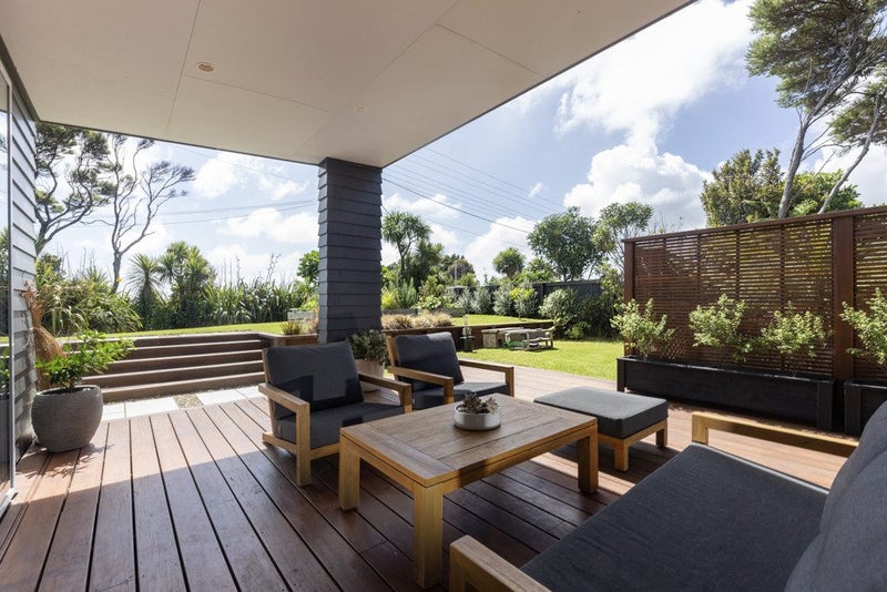 32 Te Ahuahu Road, New Lynn - Carousel 1