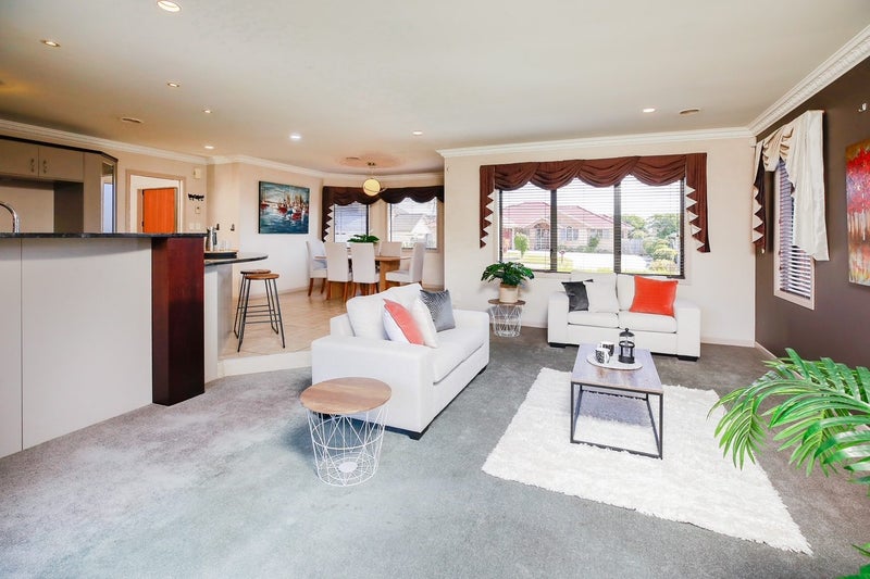 50 Barrington Drive, Huntington, Hamilton - Carousel 5