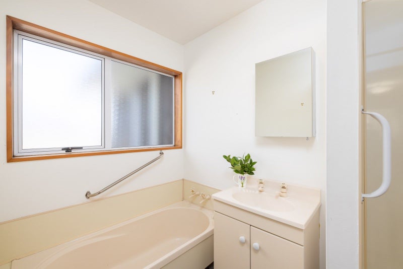 2 Vivian Street, Burwood, Christchurch - Carousel 8