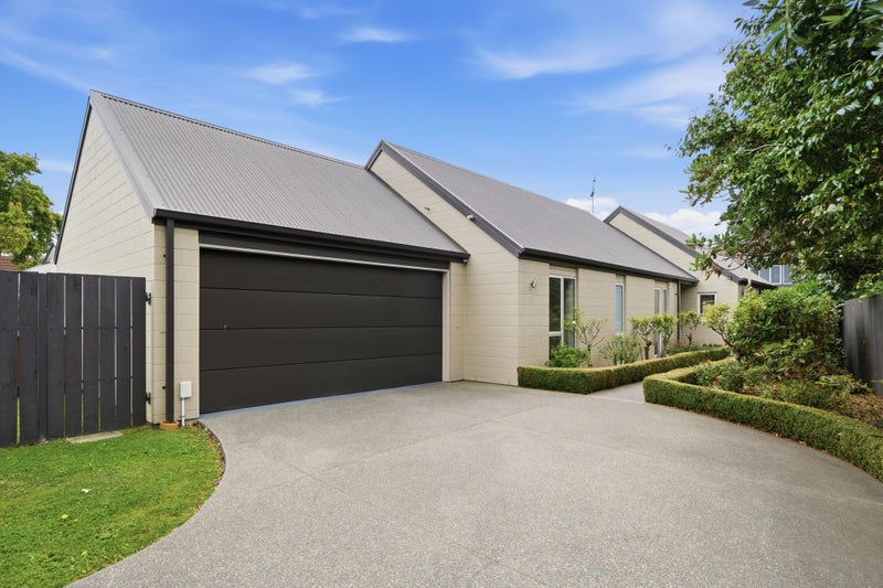 6 Dunrobin Place, Avonhead, Christchurch - Carousel 1