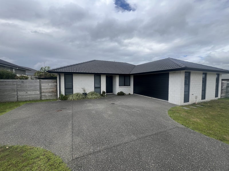 30 Applin Lane, Pyes Pa, Tauranga - Carousel 1