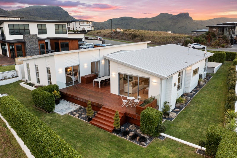 12 Parkridge Place, Mount Pleasant, Christchurch - Carousel 1