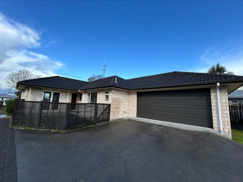 168 Otumoetai Road, Brookfield, Tauranga - Carousel 1