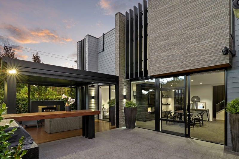 31C Naseby Street, Merivale, Christchurch - Carousel 1