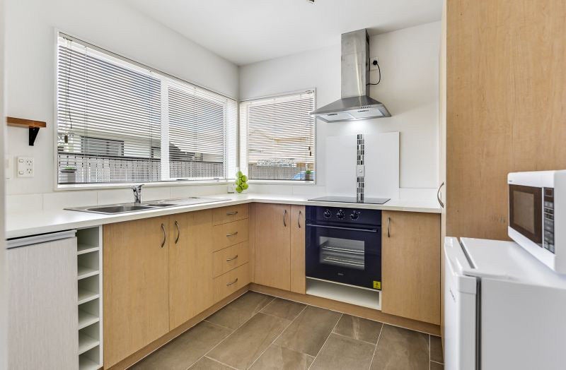 2/193 Killarney Road, Frankton, Hamilton - Carousel 1