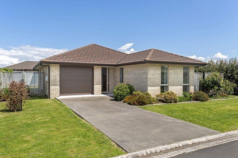 34 Sterling Park, Lytton West, Gisborne - Carousel 1