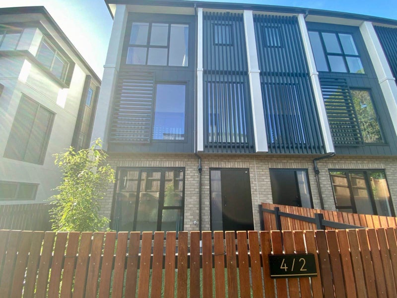 2 The Boulevard, Sunnyhills, Auckland - Carousel 1