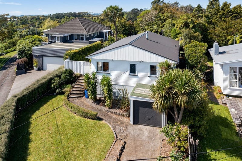 40 Turakina Street, Merrilands, New Plymouth - Carousel 2