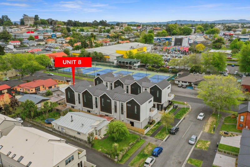 8/2 Manning Street, Hamilton Central, Hamilton - Carousel 1