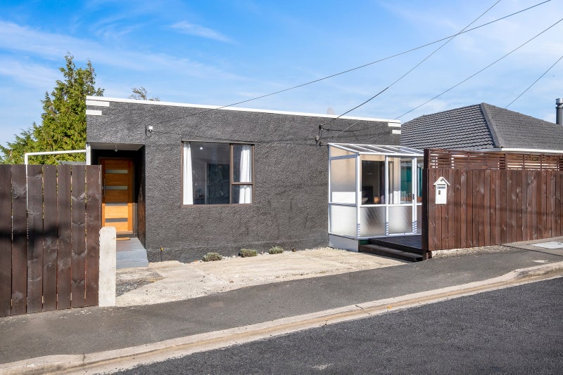 8 Wills Street, Balaclava, Dunedin - Carousel 2