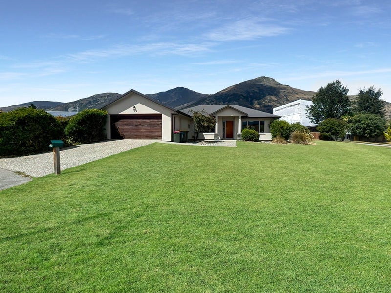 2 Mystery Grove, Lake Hayes, Queenstown - Carousel 1