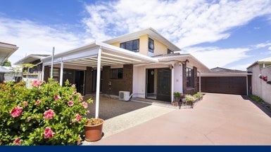 12A Avenue Road, Greenmeadows, Napier - Carousel 1