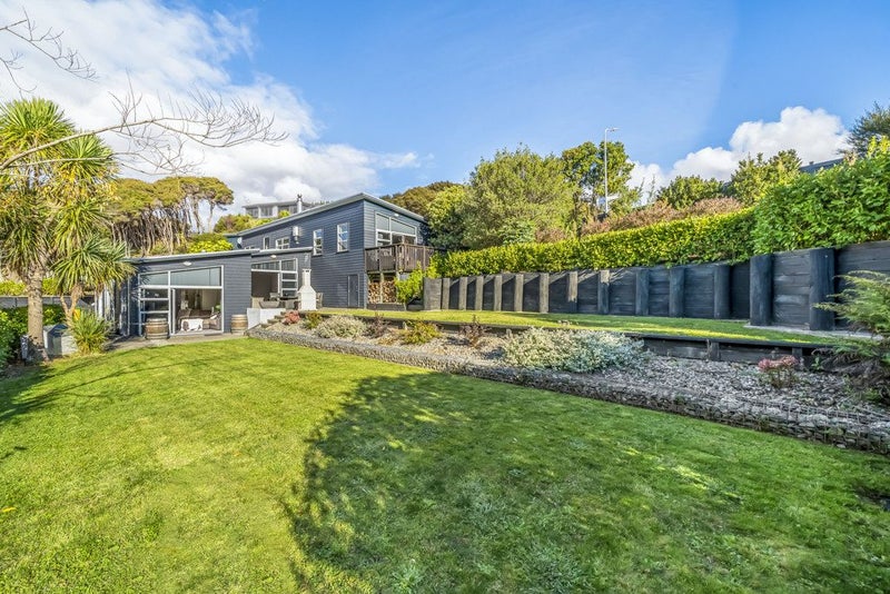 17 Scoresby Grove, Whitby, Porirua - Carousel 2