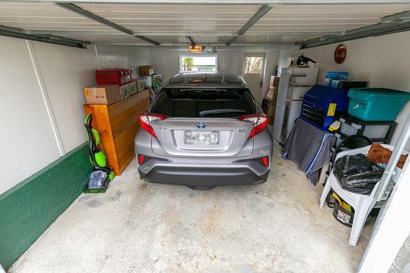 39 Carluke Street, Paparangi, Wellington - Carousel 24