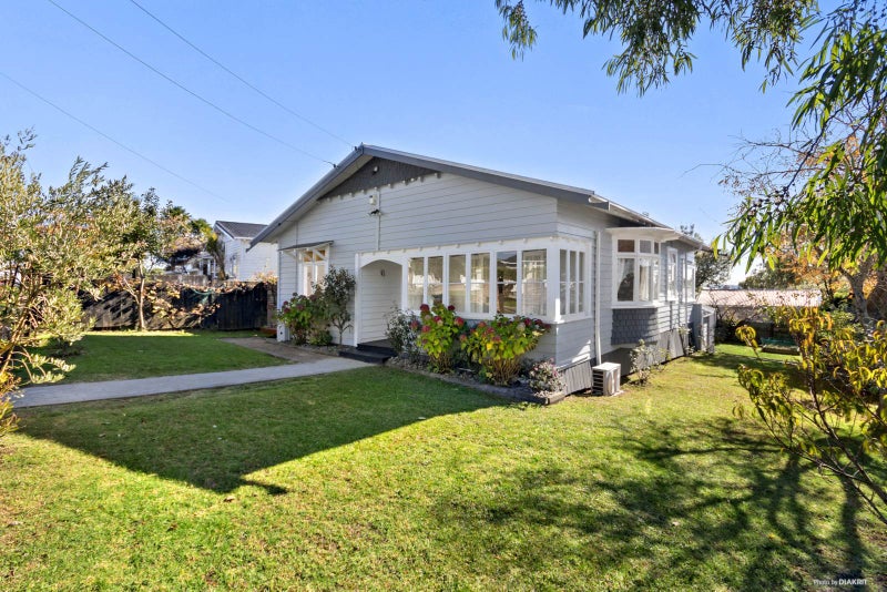 44 Methuen Road, New Windsor, Auckland - Carousel 1