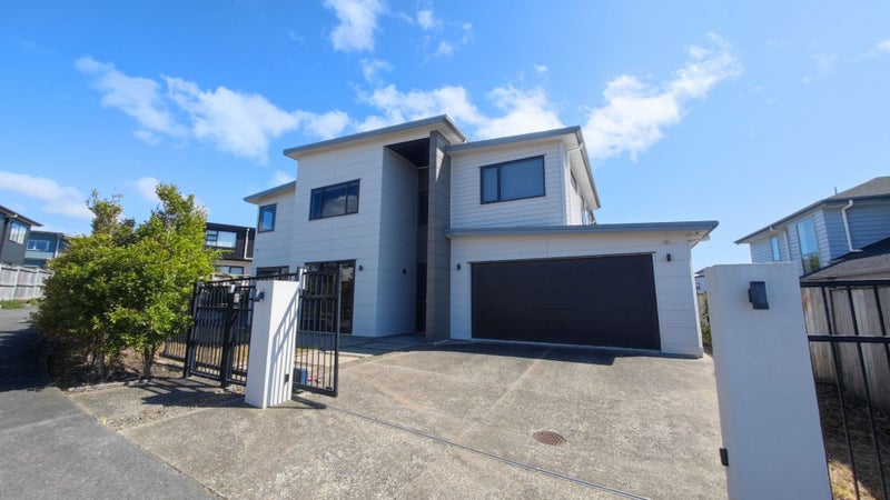 48 Te Oneroa Way, Long Bay, Auckland - Carousel 1